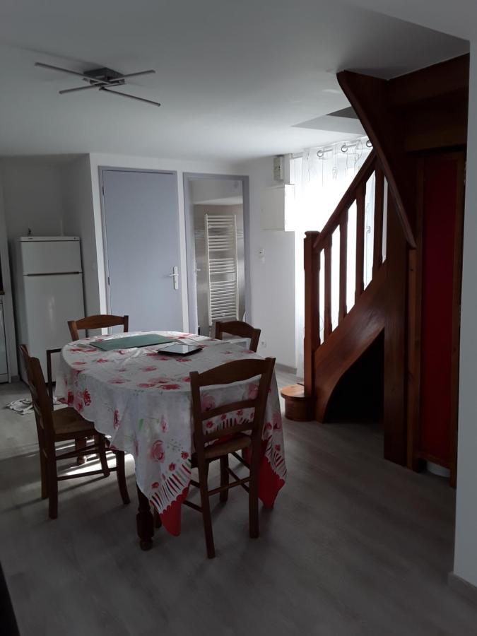 Gite Le Jaya Saint-Georges-de-Luzençon Екстериор снимка