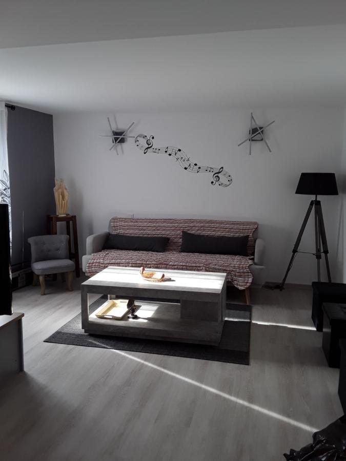 Gite Le Jaya Saint-Georges-de-Luzençon Екстериор снимка
