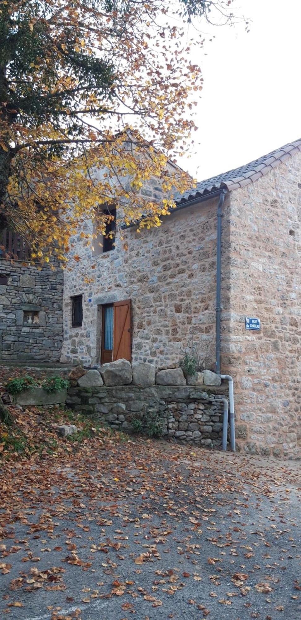 Gite Le Jaya Saint-Georges-de-Luzençon Екстериор снимка